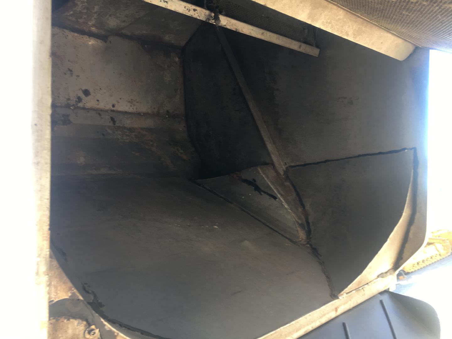 ./imagenes/INVOICE/2019/16872/BARREDORA TENNANT GREEN MACHINE (48).JPG